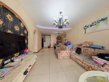 大两房,精装修,能看江,拎包入住。