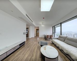 物业配套好,小区大门距离地铁站点500米人车分离