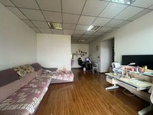 渝中区 宏华半岛利园 三房 130万