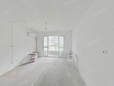 固定车位,房东诚心卖!使用面积高 07年次新小区 近轨交