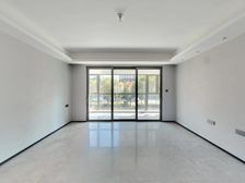 万科郎拾新上全新未住四房,业主诚意满满,看房方便