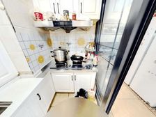 天山熙湖二期,房本满二,精装修,采光好,视野好。