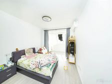 家门口DT口,精装修一年,南北通透采光好,前后无遮挡!