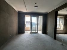 新兴岚湾小区3室2厅1卫南朝向127.0万元/套出售