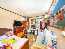 出门轨交,1梯2户南北通1房1厅,低楼层出行方便,诚售随时看