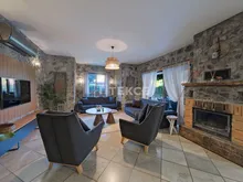 费特希耶的带泳池石头别墅——自然与历史的交汇之地