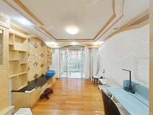 紧靠公园 一梯两户 环境优 轨交13/15出行方便 诚心出售