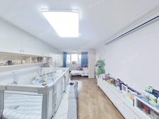 北苑家园清友园正规大两居室,豪华装修,靠谱出售,拎包入住。