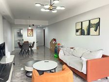 九龙坡区 渝高云锦台 三房 135万