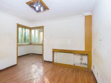 广渠门+培新街乙五号院+西南一居+对花园+拐角大阳台