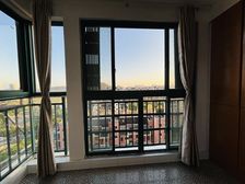 国际华城二村2房南精装真实好房