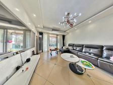 香城花园二区 婚装大三房 户型好 楼层好 采光很棒的