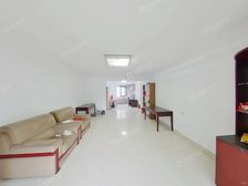 滨康路1/5号线双地铁附近,商品房洋房大四房,总高只有5层!