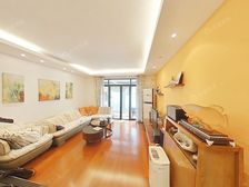 春申·绿地春申花园·3室·2厅.2卫,安静位置不靠马路。