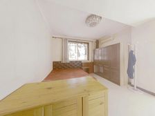 海,楼下出行方便,中间楼层,价格低,诚意出