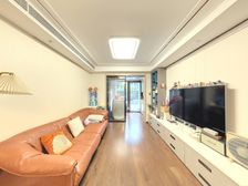 精装修 高品质小区, 高 ,带大花园, 中间位置,诚售