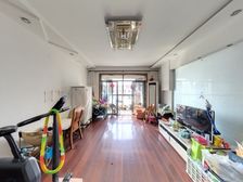 新上带阁楼,户型敞亮,视野好,采光好,位置佳,诚售,欢迎品鉴