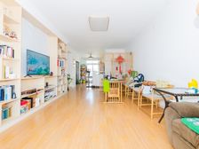 空中别墅,户型好南北通透,带大露台,经典户型,欢迎实地看房。