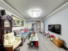 一楼带50平大花园,户型方正,经典3室户型,诚售,欢迎品鉴。