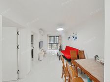 近DT口附近800米左右,房子南北通透,去年刚刚装修