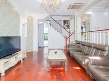 边套联排,一年一出,两百平+花园,地段佳,诚售,欢迎实地看房