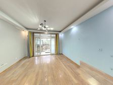 2011年刚需首套必看两房_地段好, 配套好, 停车位充足。