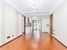 22年次新小区,电梯洋房中间楼层无遮挡,空调地暖新风,诚售。