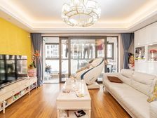 新上房东诚意出售经典三房 ,次新小区, 复旦直属,欢迎品鉴。