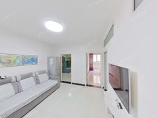 新上中关村电梯房大两居室全南向看房随时诚心出售