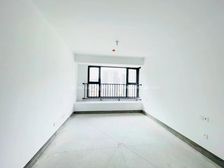 中建星光城市,好楼层,有车位地下室,业主急售,随时看房