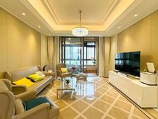 满五年为一 含2个产权车位 中区楼层 豪华装修