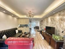 总高8楼,电梯小洋房,户型正气,采光,看方便