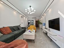 现代轻奢风 95新 拎包入住 看中庭 性价比高 房源保真