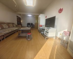 南北通透密东广场3室2厅精装修