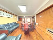 东湖花园一期中庭,楼层好,位置好,房东诚心出售