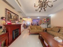 精装保养好 户型方正 中层采光佳