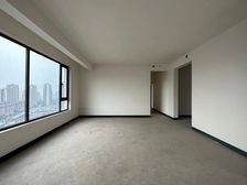 中央公园光环花园城旁大平层。房间改造随意发挥 房源保真!