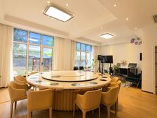 东四环 四惠东地铁 尚8里文创园360平精装遗留带家具出租