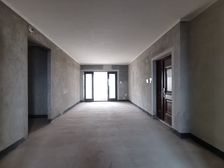 南岸区 融创江南融府洋房 四房 118万