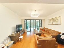 全天阳光,面朝花园,三期带地暖,随时可以看房