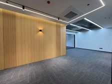 大创小镇,精装修136方,2加1格局随时可以入住。