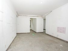 地铁口!急售!无税,南北通全明3房,有钥匙!