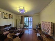 天沁大三房诚心出有兴趣看过来