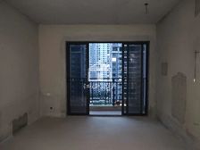 五象总部基地地铁口邕江边江悦蓝湾2房2厅高层毛坯随时看房