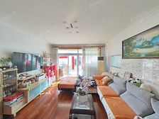 新上三房 位置安静 中间楼层 商品小区 配套成熟