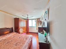 万体馆 低楼层小一房 两年精装 全屋实木