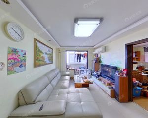 海淀 电梯三居室 有车位 满五 仅有契税 随时看房