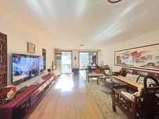 御墅临枫 六层电梯板楼,人车分流,一层80平米绿院,诚心出售