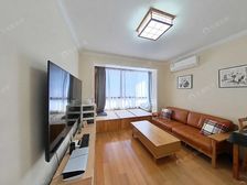 大桥花苑边套全明户型,可看陆家嘴夜景视野好,位置安静固定车位