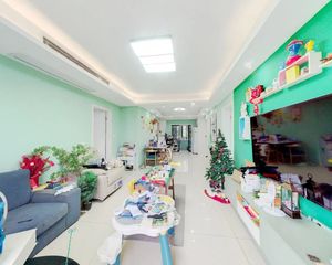 此房满五唯一,低楼层无遮挡视野开阔,采光好